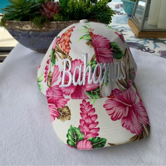 Adorable Hibiscus Bahamas Baseball Style Cap.  NWOT - Picture 4 of 6